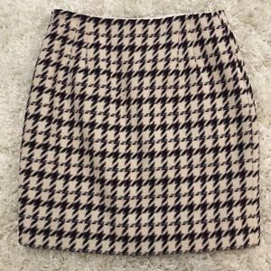 White House Black Market Houndstooth Pencil Skirt
